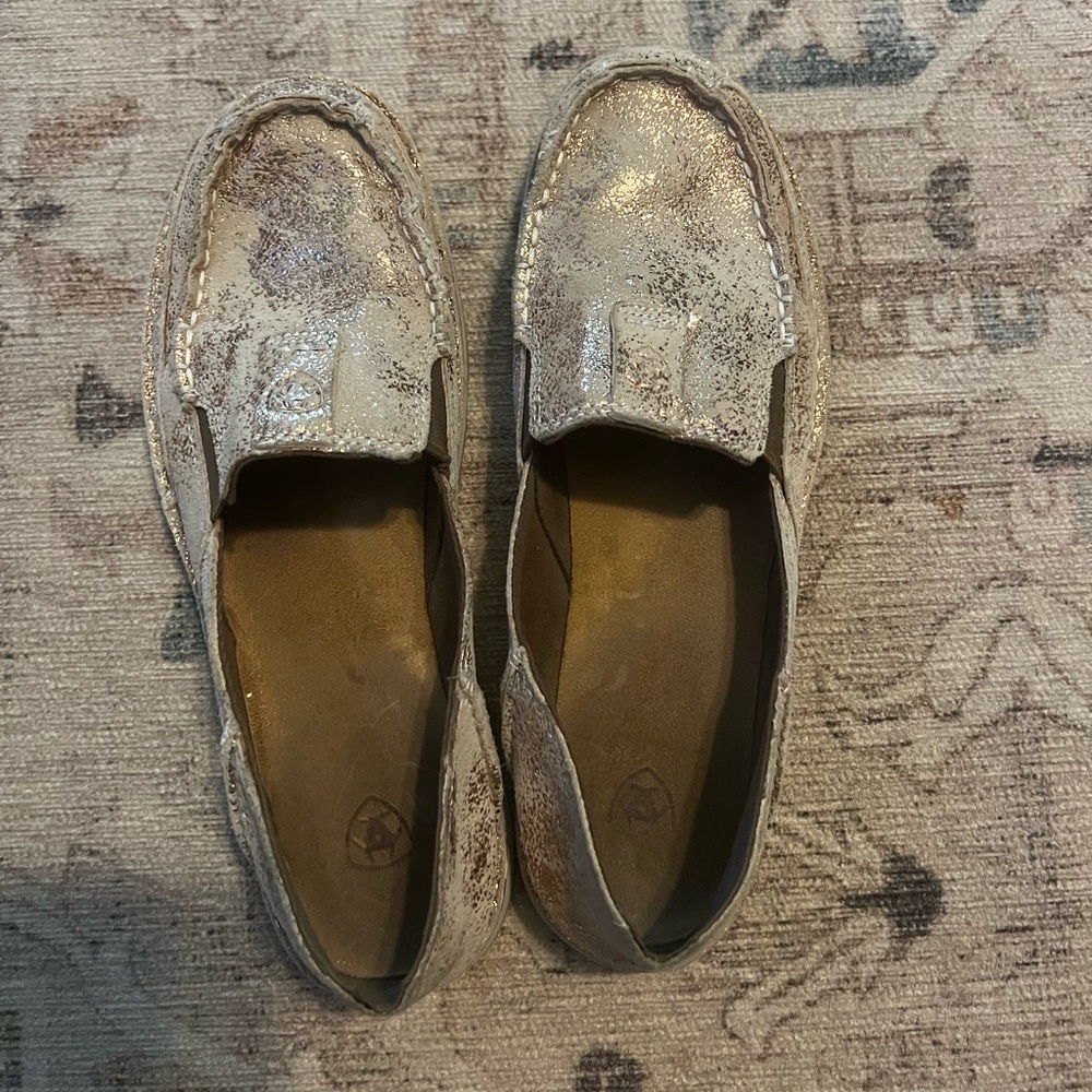 Ariat cruisers. Size 8.5
